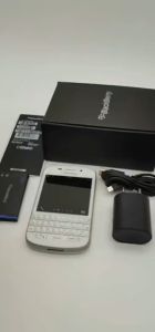 Blackberry Q10โทรศัพท์มือถือดั้งเดิม3.1 "Dual Core 8MP 2GB RAM 16GB รอม3G & 4G GPS WIFI QWERTY