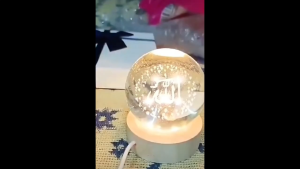 Lampu Bola Kristal Kaligrafi – Hiasan Meja & Hadiah Elegan USB LED