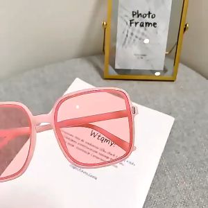 Kính nhựa viền vuông chống tia uv giành cho nam và nữ form to