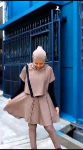 Satu Set Baju Olahraga Rokcel & Hoodie Kerudung