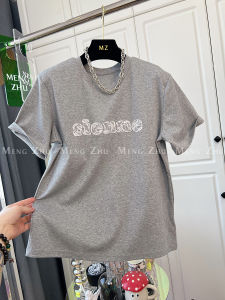 เสื้อยืดคอกลมแขนสั้นปักลายตัวอักษรระดับไฮเอนด์สำหรับผู้หญิงในช่วงฤดูใบไม้ผลิ 2025 ของยุโรป แฟชั่นสำหรับผู้หญิง