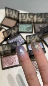 New Herorange shimmering eyeshadow single colour eyeshadow highlight