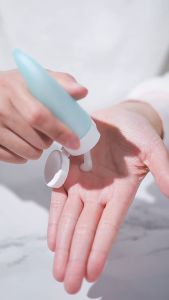 Botol Sabun Mini Travel Macaron Shampoo Lotion Cair Refill Plastik Fliptop Portable Tempat Isi Ulang