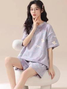 ชุดนอนแขนสั้นผ้าฝ้ายลายการ์ตูนฤดูร้อนสำหรับเด็กผู้หญิง ชุดนอนสบายๆ แขนสั้นบาง พร้อมแผ่นเสริมหน้าอก สีม่วงขาว ชุดนอนในบ้าน