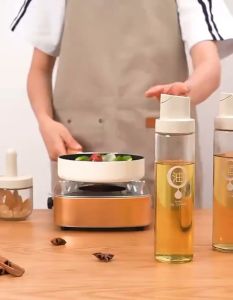 KIRA Glass Oil Container: A Versatile Kitchen Utensil