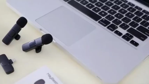 Mikrofon Nirkabel Lavalier 2 Mic Mikrofon Clip on Nirkabel Wireless Untuk IPhone Android Live Game