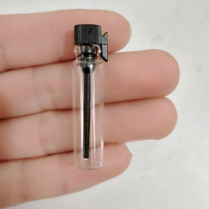 มินิ 1 มิลลิลิตรน้ําหอมตัวอย่างขวดแก้วหลอดทดลองที่ว่างเปล่าขวดสําหรับการทดลองใช้เครื่องมือเครื่องสําอางสําหรับเครื่องมือความงามและผลิตภัณฑ์ดูแลผิว
