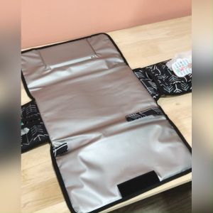 ที่นอนเด็กเล็กพกพา เสื่อรองเปลี่ยนผ้าอ้อมเด็ก แบบพกพา สามารถพับเก็บได้