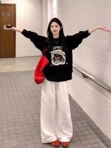 เสื้อยืดแขนยาวผู้หญิงสไตล์อเมริกัน ผ้าฝ้ายแท้ ทรงหลวม ดีไซน์สบายๆ สำหรับฤดูใบไม้ร่วง 2025 เสื้อคู่รัก ทรงปกติ