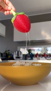 SLYCELAB Strawberry Salt and Pepper Shaker 3D Printed Functional Kitchen Decor Condiments