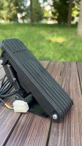 Speed Control Brake Pedal With 1.5m Cable Electric Scooter Pedal Accelerator For Tricycle