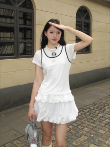 Áo Thun Tay Ngắn Màu Trắng Modal Cho Nữ Mùa Hè Thiết Kế Màu Tương Phản Giả Hai Mảnh Ôm Vừa Vặn Đa Năng Thời Trang