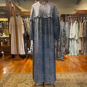 Azumi Dress by Dian Pelangi LIMITED EDITION Busana Muslim Baju Maxi Gamis Abaya Kaftan Gaun Outfit Pesta Pernikahan Kondangan Casual Formal Wanita Hijaber Cantik Anggun Modis Modern Elegan Mewah Model Korea Terbaru Motif Batik Abstrak Hand Made Kekinian