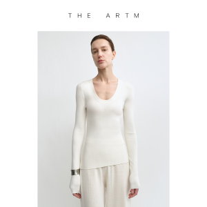 Commute Style U-neck Slim Fitting White Silk Blend Sweater