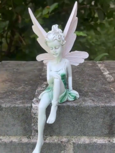 Enchanted Flower Fairy Statue Ornament Resin Wings Figurine for Outdoor Garden Yar Landscaping Decor