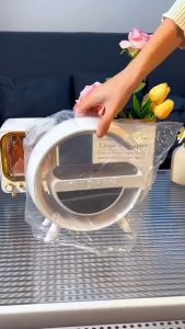 colorfulife ลำโพงบลูทูธ ไฟRGB สามารถเชื่อมต่อกับโทรศัพท์มือถือและคอมพิวเตอร์ได้ มีไฟ RGB 9 สี รองรับการชาร์จไร้สาย ตั้งนาฬิกาปลุกได้ และเล่นเพลงจาก TF card