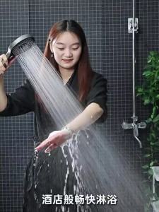 增压 花洒Boosted shower 德国 淋浴 增压 花洒喷头 浴室 热水器 浴霸 通用 高压 淋雨莲蓬 花洒头