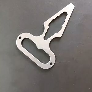 พรีซิชั่น เหล็กไร้สนิม ห่วงโซ่กุญแจ เครื่องมือกลางแจ้งสำหรับกิจกรรมกลางแจ้ง เครื่องมือ EDC ประแจปากตาย ไขควงสำหรับไขควง