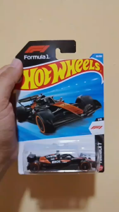 Hot Wheels McLaren Formula 1 1/5