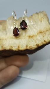 U11ต่างหูเงินแท้พลอยโกเมนแท้พร้อมส่ง