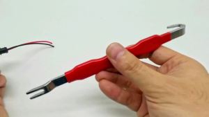 1Pc Automotive Electrical Terminal Connector Separator Removal Tool Universal Remover Puller for Car Repair and Maintenance