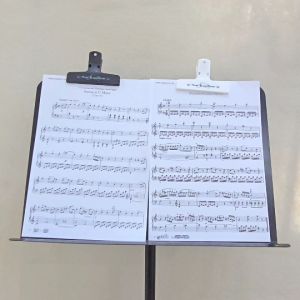 (สีดำ/1อัน) ตัวหนีบโน๊ตเพลง คลิปพลาสติกแม่เหล็ก คลิปหนีบสมุดโน้ตเพลง CLIP