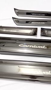 Ốp Bậc Cửa Nẹp Bước Chân Xe KIA Carnival Vân Carbon Cao Cấp 1 Bộ 6 Cho Tiết Có Sẵn Keo Dán 3M