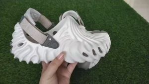 Dép Cross Siêu Thoáng LN37 Dép Bít đầu Dạng Cross Pollex Phù Hơp Cho Nam Tặng Kèm 12 Sticker Đi Biển Chống Trượt Ngoài Trời