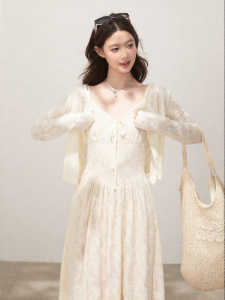 THROUS | Bộ Áo Cardigan Ôm Dáng Thêu Hoa Và Đầm Chữ A