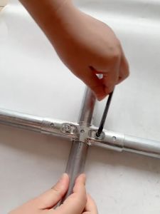 ข้อต่อเหล็ก Metal Pipe Joint 28 มิล สำหรับ โต๊ะ ราวตา การแก้ไข 2 สี และโครเมี่ยม