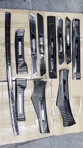 Ốp bậc cửa nẹp bước chân chống trầy cốp xe Yaris Cross 2023-2025 Vân CARBON cao cấp