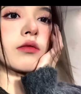 อายแชโดว์ ประกายมุก สว่างมาก ใช้สําหรับแต่งหน้าY5138 ชิ้นเล็กๆเก็บง่าย