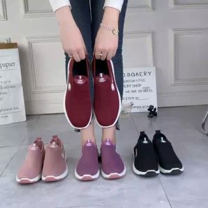 Sepatu Sneakers Wanita Import Trend Terkini - SW128