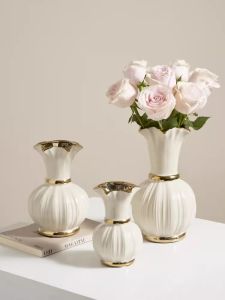 American ceramic high-end vase retro blue and white porcelain European living room decoration floral arrangement light luxur hot