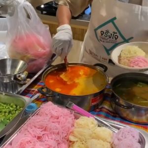 ขนมจีนอบแห้ง MR.BOB ปริมาณ 100 G 50 ห่อ