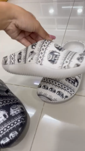 J รองเท้าหัวโต รองเท้าแตะAPPLE รุ่น BG3654-CHANG รองเท้านุ่มใส่สบายเท้า  Size 36-43 สี ขาวเทา ดำ ใส่ได้ทั้งชายหญิง