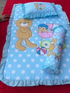 เบาะนอนเด็กอ่อน TC ผ้าฝ้ายผสมโพลีเอสเตอร์ ขนาด 56x30 ซม. ดีไซน์หมีน่ารัก สำหรับเด็กแรกเกิด