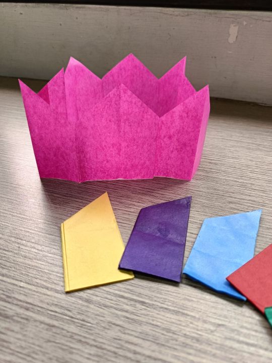 Paper Crown Christmas Crackers Christmas Poppers Party supplies color ...