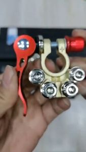 Bộ 2 Kẹp Cọc Bình Acquy Cho Xe Hơi Tháo Lắp Nhanh Bằng Van Cài Dẫn Điện Ổn Định Đi Kèm Cờ Lê Lục Giác Mở Bulong 6mm