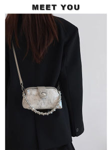 New Chinese Style Silver Handbag Womens Crossbody Bag Luxury Minimalist Fashion Soft Handle Leisure Magnetic Buckle Closure