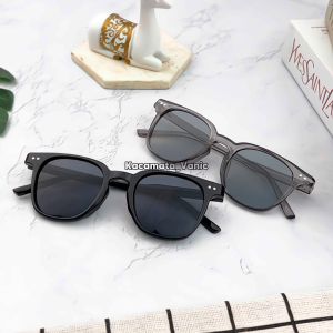 Kacamata Hitam Frame Kotak Vintage Lensa UV