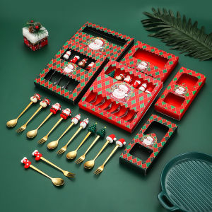 ชุดของขวัญคริสต์มาส 2/6 ชิ้น ช้อนและส้อมสแตนเลส ชุดช้อนและส้อมกาแฟลายการ์ตูนตุ๊กตา สำหรับใช้ในบ้าน