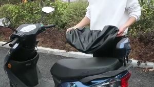 Cover Jok Motor Anti Air Sarung Jok Motor Universal Bahan Kulit Pelindung Jok Motor