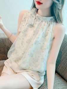 เสื้อกั๊กไหมแขนกุดลายดอกไม้สไตล์ฝรั่งเศส สำหรับผู้หญิง ฤดูร้อน 2025 เสื้อคอวีแขนกุดสไตล์เกาหลี คอลเลกชั่นใหม่ คุณภาพดี