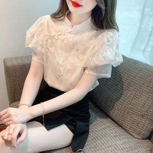 เสื้อเชิ้ตผ้าชีฟองแขนสั้นลูกไม้สไตล์จีนใหม่สำหรับผู้หญิงในฤดูร้อนปี 2023 เสื้อเชิ้ตคอตั้งแขนพองแบบสวมหัว