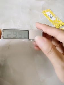 Termometer Mobil Digital LCD Transparan Kecil Mini Tempel Kaca Sucker Cup Dekorasi / Pengukur Suhu Mobil Digital
