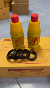 ชุดซีลโช๊คหน้า+ซีลกันฝุ่น1ชุดมี ซีลโช๊คหน้า2ชิ้น (ซีลกันฝุ่น2ชิ้น แถมฟรีน้ำมันโช๊ค 2 ขวด) ยามาฮ่า YAMAHA RXK/ RXS/ RXZ/ DT100/ GTO/ K125