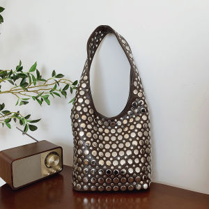 กระเป๋าถังลายจุดแฟชั่นกระเป๋าถือผู้หญิงใต้วงแขนไหล่เดี่ยวหนัง PU นุ่มสไตล์วินเทจพร้อมซิปภายใน
