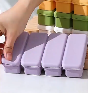 Food-Grade Silicone Long Ice Cube Tray With Lid Large Capacity Household Ice Cube Mold Easy To Unmold Freezer Popsicle Box.