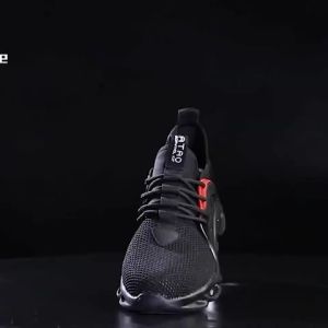 【Ready Stock】Safety Shoes Men Steel toe Work Boots Breathable Lightweight Anti-smash Anti-Puncture Fashion Safety Sneakers Women